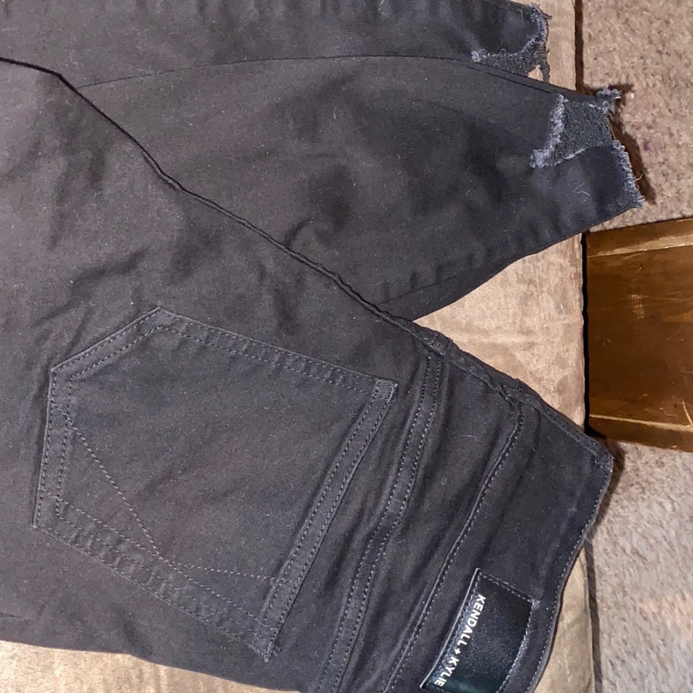 Kendall and Kylie jeans black ripped size ultra base skinny9 /29
